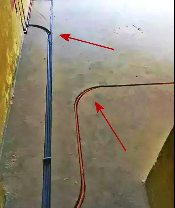 这样的活才是电工老师傅干的活,布线开槽不止横平竖直!