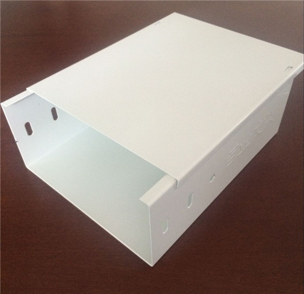 喷塑线槽是镀锌线槽吗