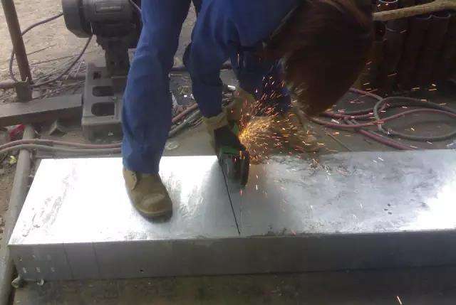 电缆桥架弯头制作