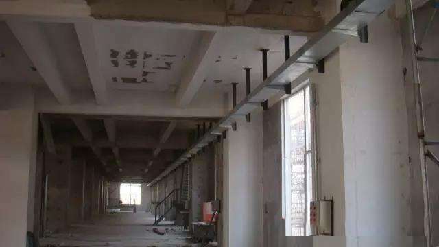 电缆桥架安装施工现场