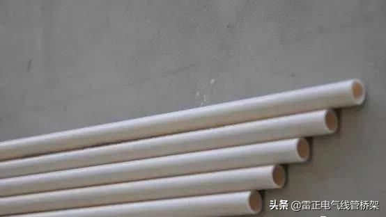 电工师傅活线工艺，隐蔽电线一抽就出来，真是太实用了