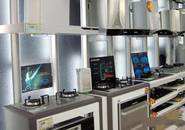 为什么现在电表比以前走的快？听老电工分析，才知电费增加的原因