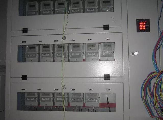 为什么现在电表比以前走的快？听老电工分析，才知电费增加的原因