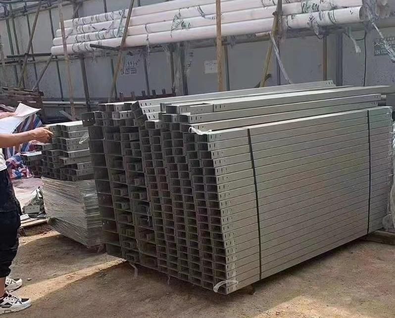 热镀锌桥架和镀锌桥架的区别对比