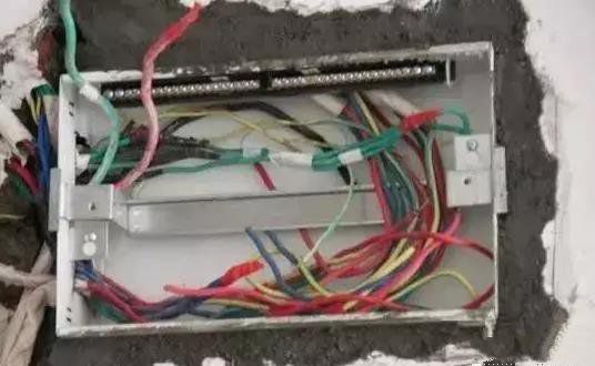 家具电路改造装修工程，下面的坑你遇上几个？