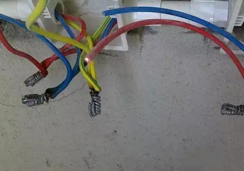 教你电线如何穿管， 学会这几招轻松上手！