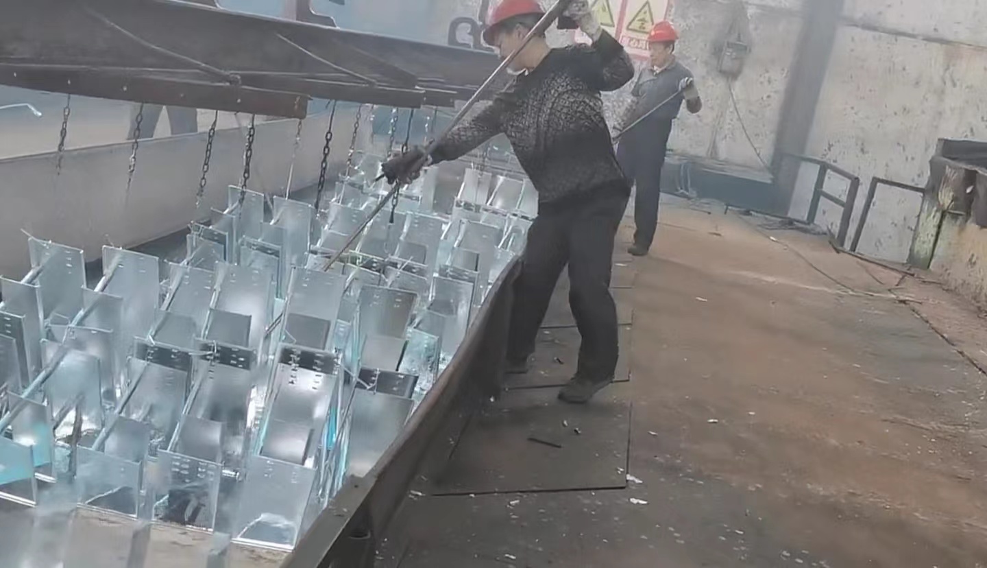 防火桥架和镀锌桥架有什么差异