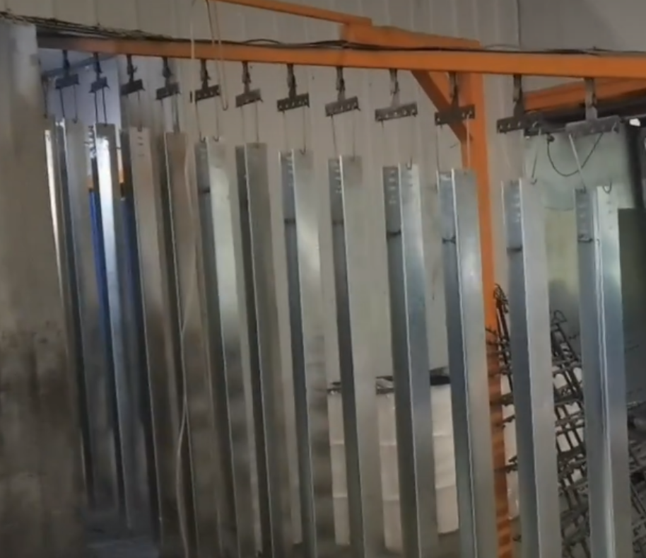 喷塑桥架和镀锌桥架的价格