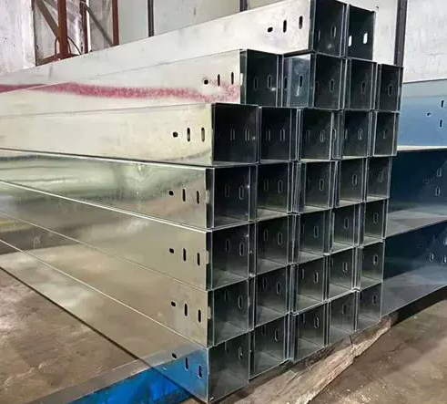 桥架是不是一定要在消防管下面