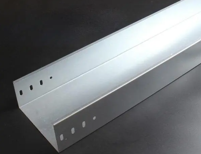 金属线槽与镀锌线槽的区别是什么